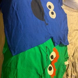 Cookie Monster and Oscar the grouch